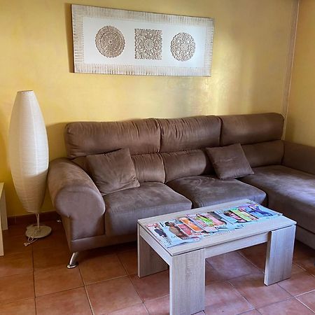 Habitacion Con Cama Matrimonial En Малага Екстериор снимка