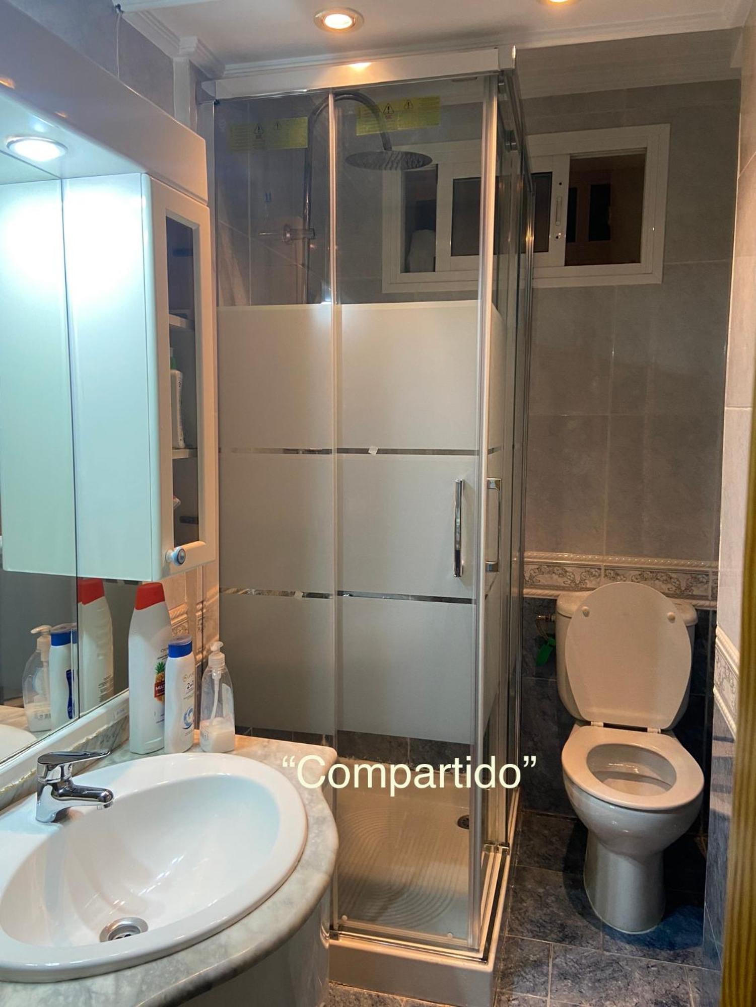 Habitacion Con Cama Matrimonial En Малага Екстериор снимка