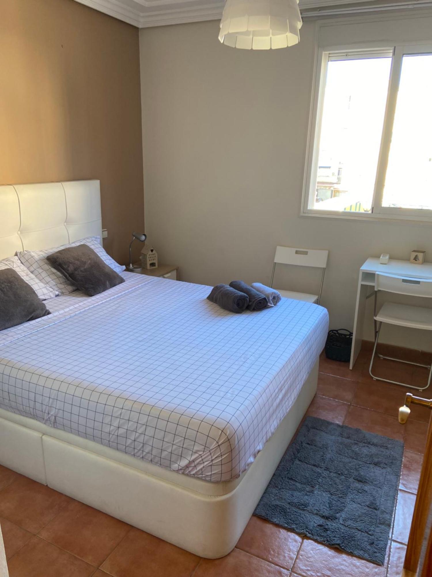 Habitacion Con Cama Matrimonial En Малага Екстериор снимка