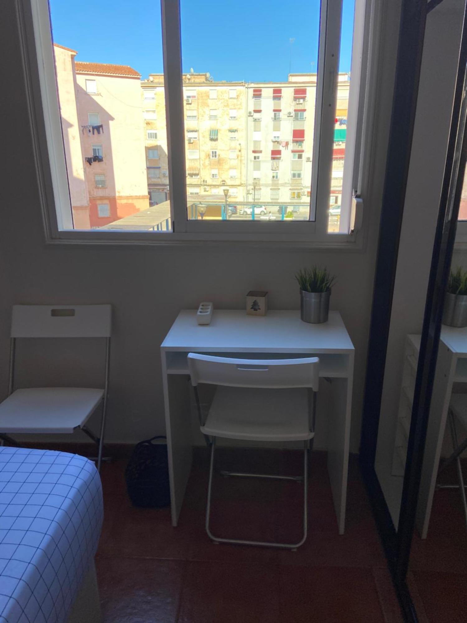 Habitacion Con Cama Matrimonial En Малага Екстериор снимка